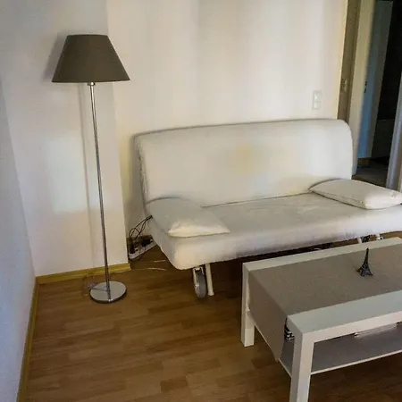 Daire Bright And Quiet Flat With A Balcony Münih